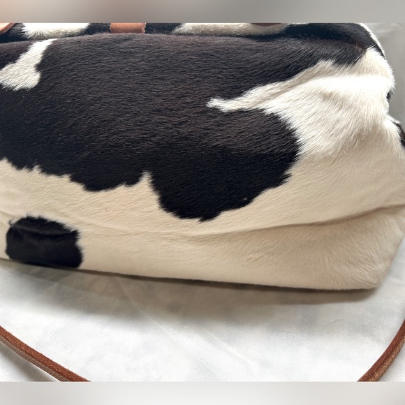 Circle Y of Yoakam - B/W Cowhide Putse. Handmade - Picture 4 of 11